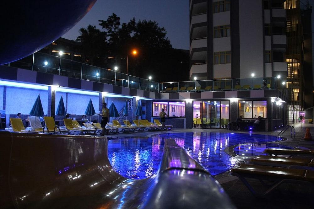 Merlin Beach Park Hotel Tosmur Esterno foto