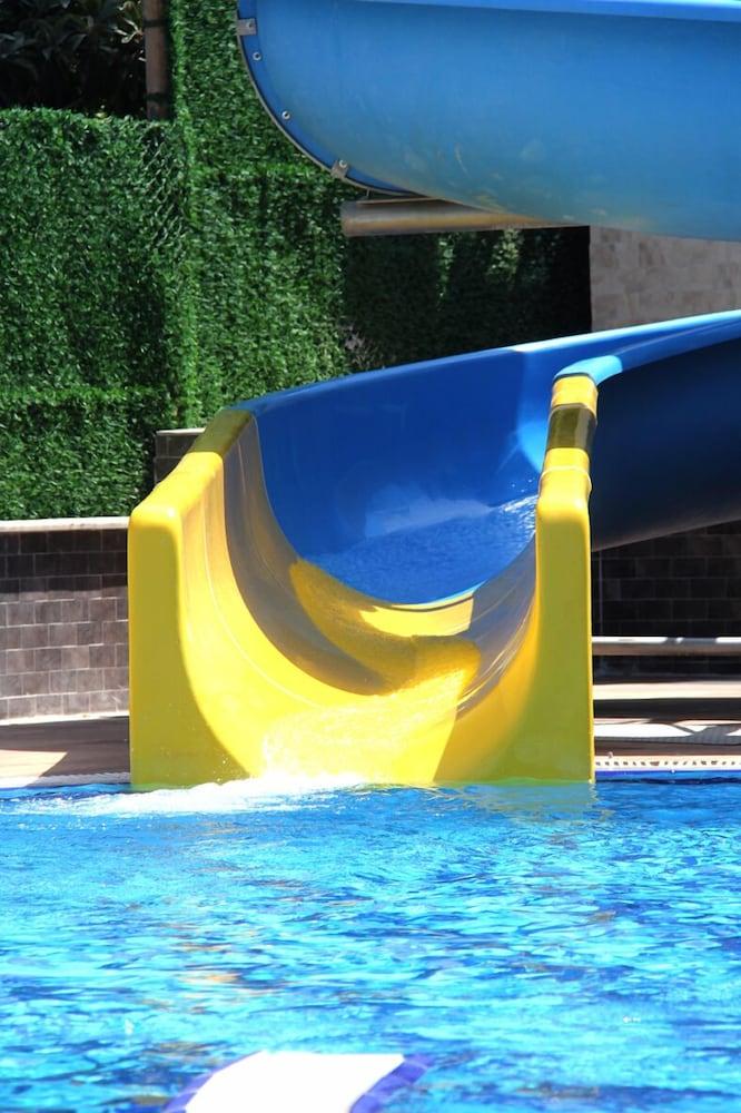 Merlin Beach Park Hotel Tosmur Esterno foto